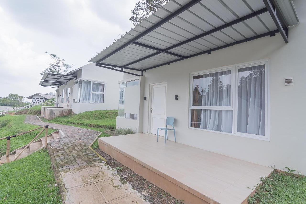Reddoorz Resort Syariah Near D'Castello Ciater Subang Εξωτερικό φωτογραφία