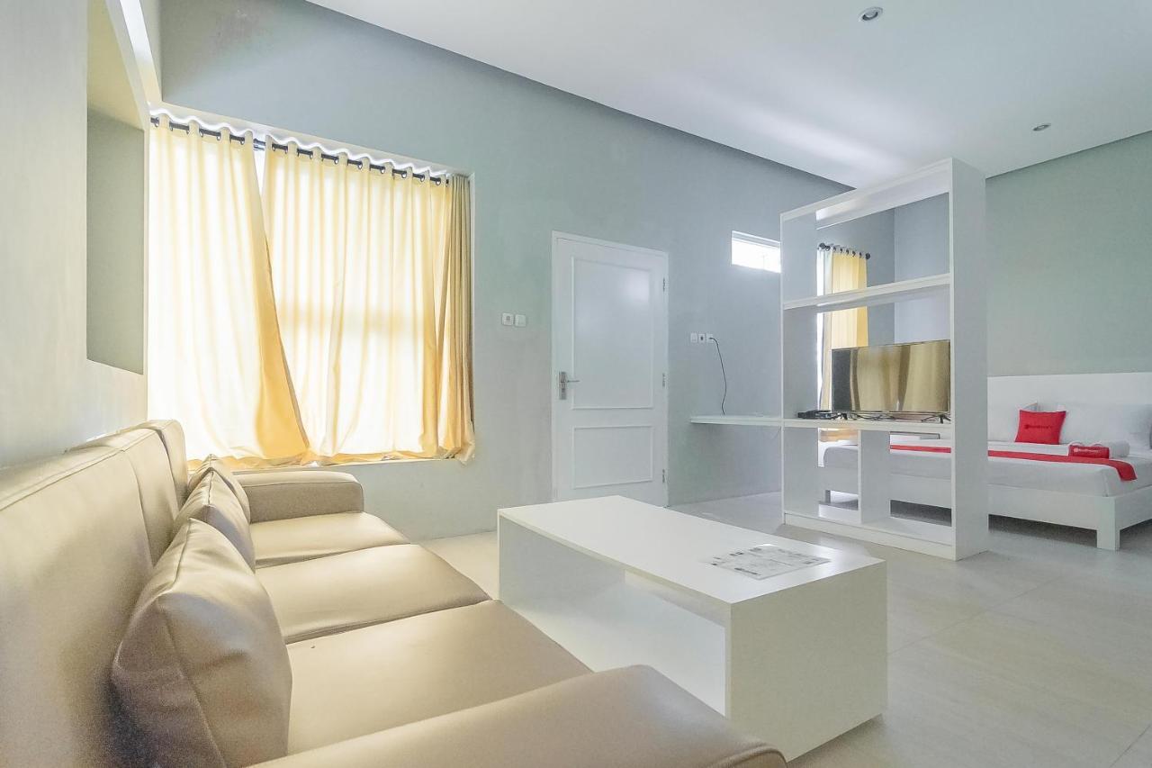 Reddoorz Resort Syariah Near D'Castello Ciater Subang Εξωτερικό φωτογραφία