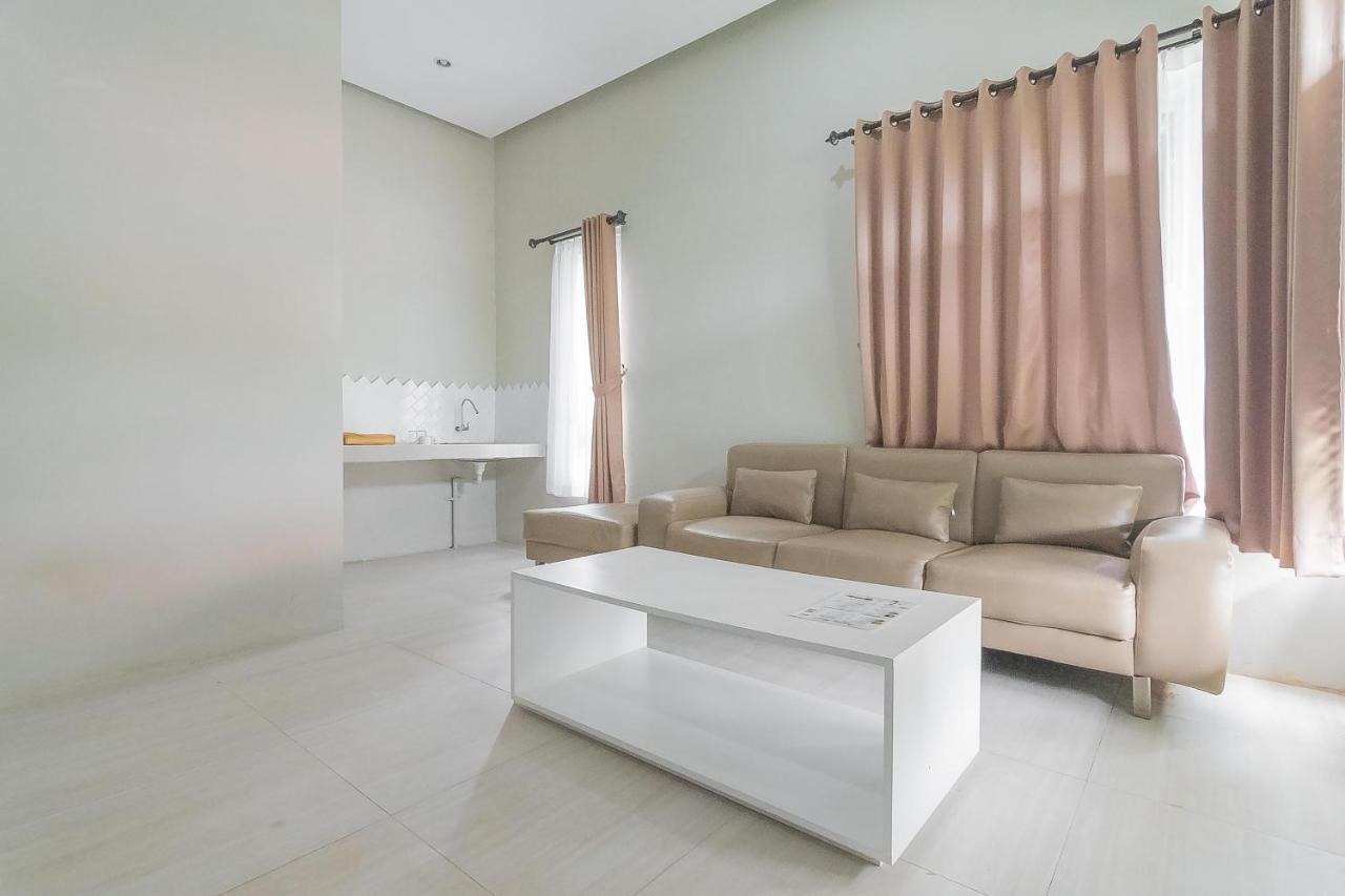 Reddoorz Resort Syariah Near D'Castello Ciater Subang Εξωτερικό φωτογραφία
