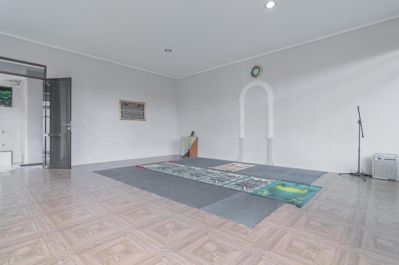 Reddoorz Resort Syariah Near D'Castello Ciater Subang Εξωτερικό φωτογραφία