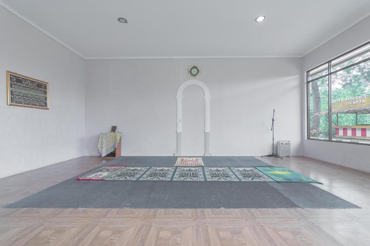 Reddoorz Resort Syariah Near D'Castello Ciater Subang Εξωτερικό φωτογραφία